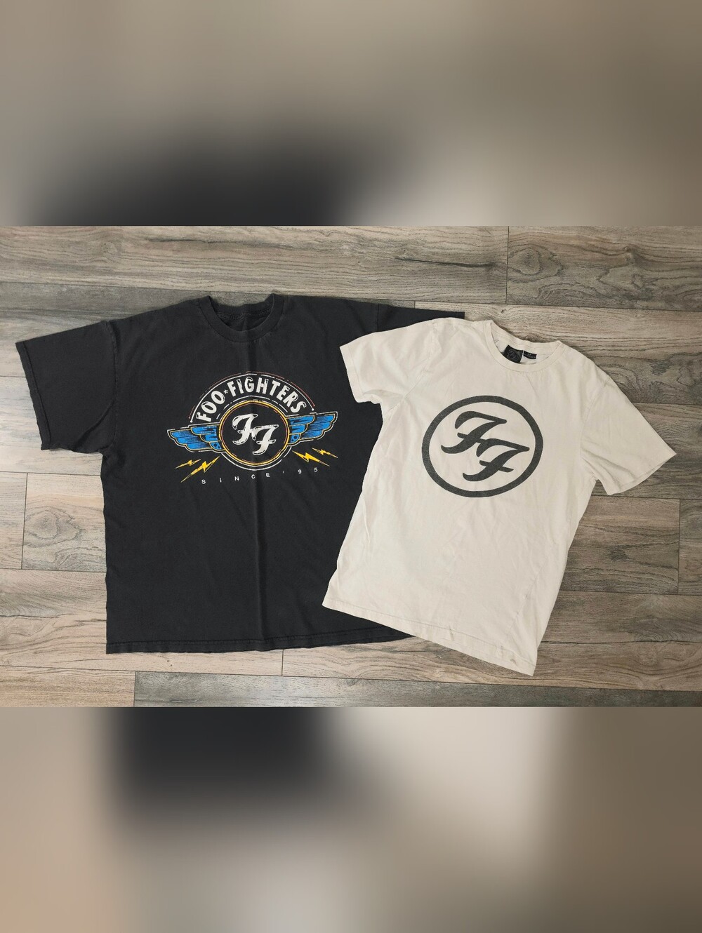 Foo Fighters Graphic Tee Bunlde - Black / White
